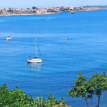 Paradise Cove 3 *