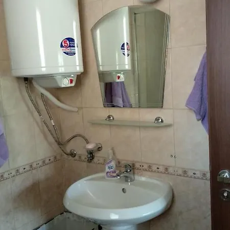 Paradise Cove 3 아파트